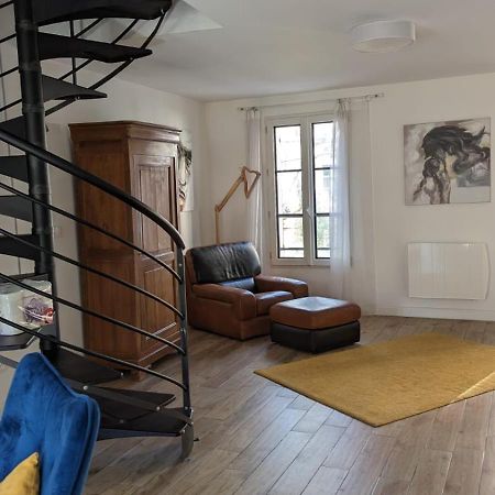 Maison De Charme Isle Sur La Sorgue リル・シュル・ラ・ソルギュ エクステリア 写真
